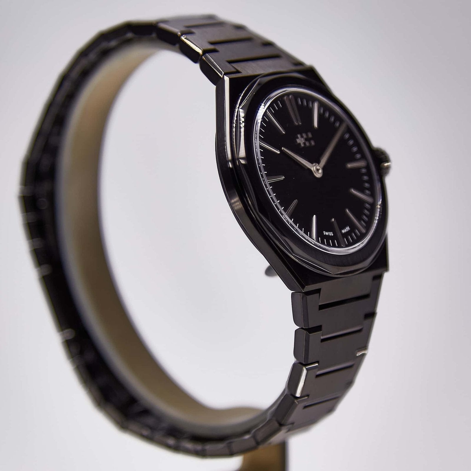 Christopher Ward Twelve 660 (C12-38H2H1-SK0K0-B0) image 1