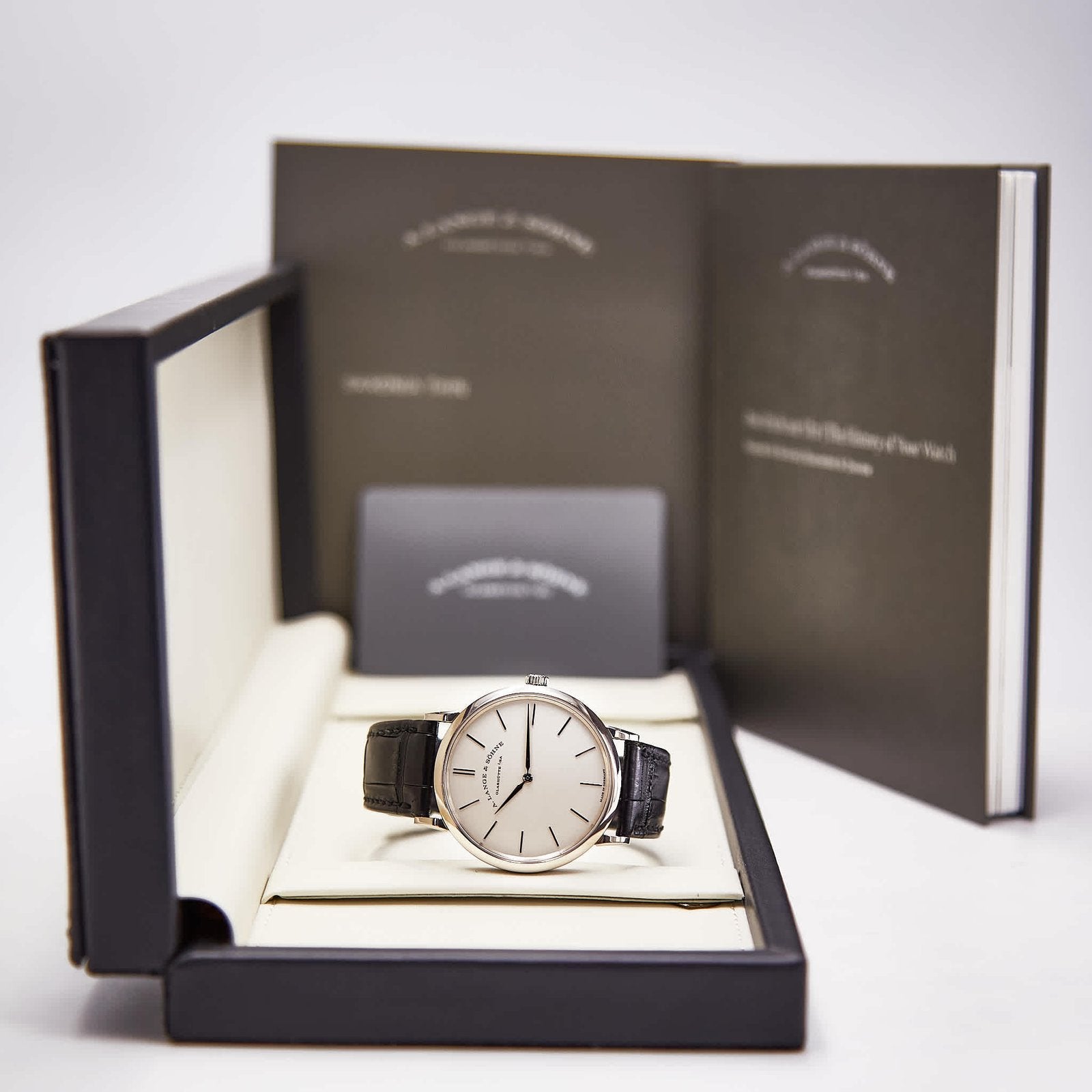 A. Lange & Söhne Saxonia Thin (201.027) image 5