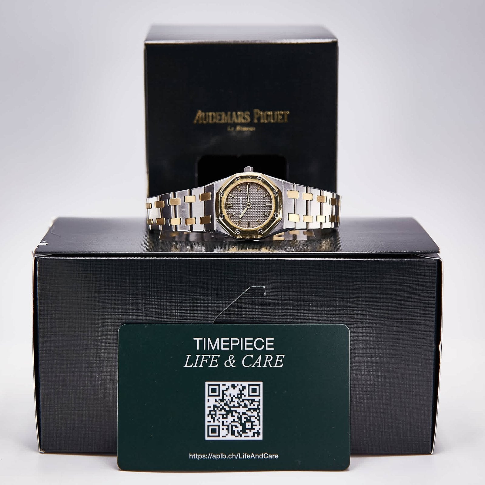 Audemars Piguet Royal Oak (6007SA) image 5