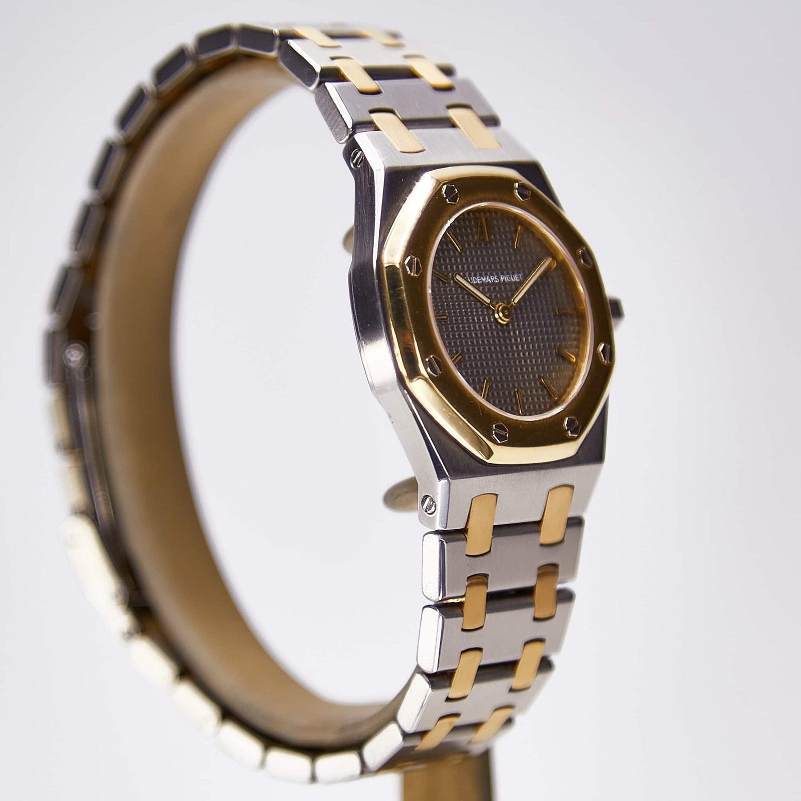 Audemars Piguet Royal Oak (6007SA) image 1