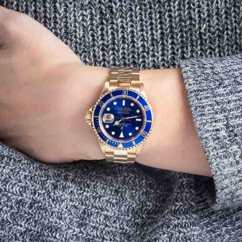Pre-owned Rolex Submariner ref 16618 Blue Dial image 4